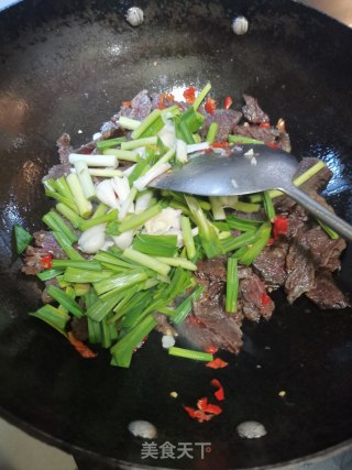 小炒风干牛肉的做法步骤：6
