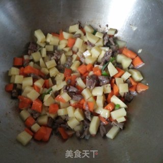 咖喱牛肉饭的做法步骤：7