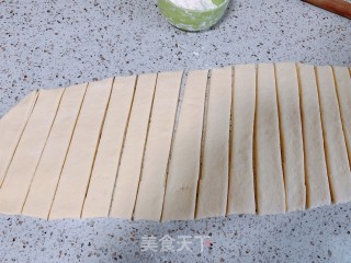自制油条的做法步骤：6