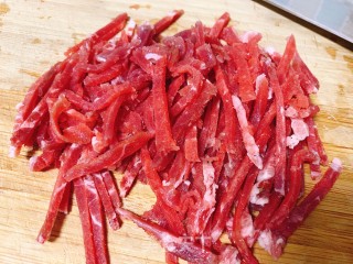 牛肉泡椒炒饭的做法步骤：1