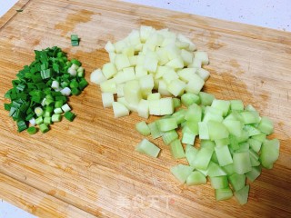 牛肉泡椒炒饭的做法步骤：3