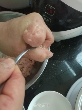 猪肉丸的做法步骤：6