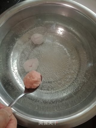 猪肉丸的做法步骤：7