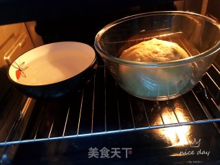 牛奶核桃欧包的做法步骤：7