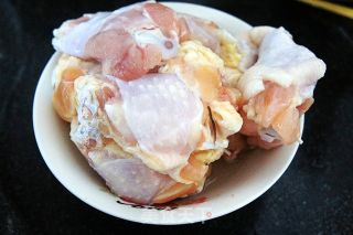 香辣炒翅根的做法步骤：1