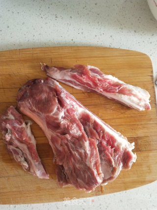 羊肉串的做法步骤：1