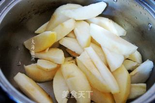 冰糖炖雪梨的做法步骤：3