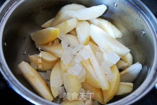 冰糖炖雪梨的做法步骤：4