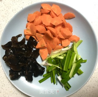 虎皮鹌鹑蛋的做法步骤：2