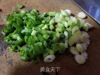 榨菜午餐肉炒饭的做法步骤：3