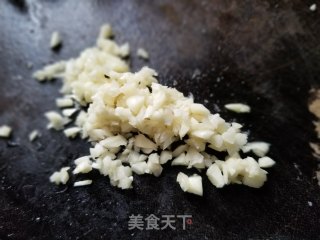 腊肉豆干炒菜花的做法步骤：2