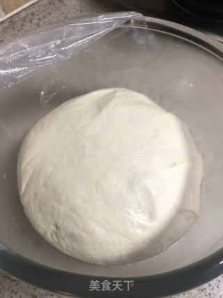 美味鲜虾肉包的做法步骤：1