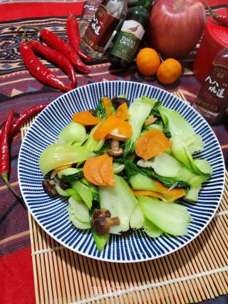 香菇胡萝卜炒青菜的做法步骤：11