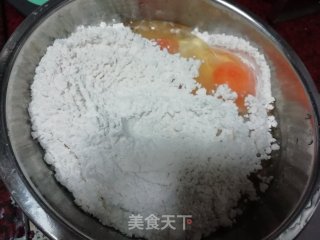 香酥油条的做法步骤：1