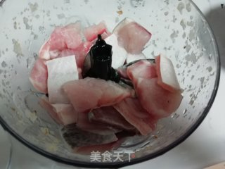 街头小吃——自制鱼豆腐的做法步骤：4