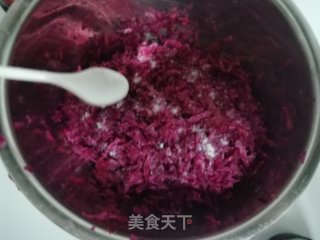 紫萝卜蚝豉鸡蛋馅饼的做法步骤：6