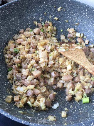 白菜粉丝肉丁包的做法步骤：15