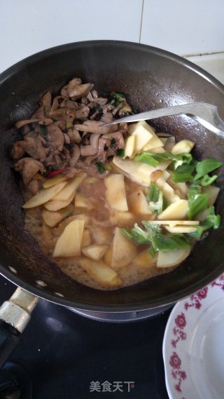 土豆炒腰片的做法步骤：4