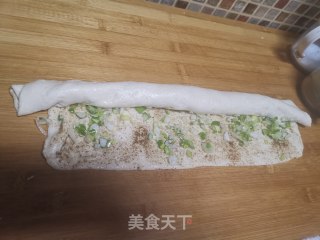 葱香花卷的做法步骤：7