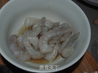 黑椒牛肉虾仁披萨的做法步骤：3