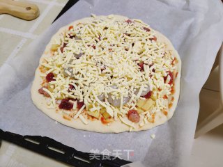 黑椒牛肉虾仁披萨的做法步骤：8