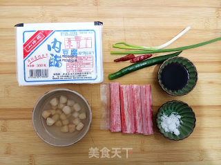 蟹柳蒸豆腐的做法步骤：1