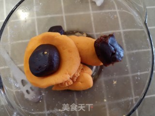 炸地瓜丸的做法步骤：4