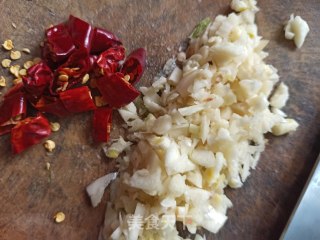 香芹豆干炒里脊肉丝的做法步骤：5