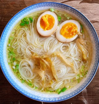 榨菜鸡蛋云丝面的做法步骤：6