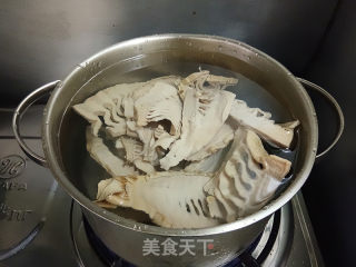 笋干焖鸡块的做法步骤：3