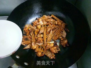 笋干焖鸡块的做法步骤：14
