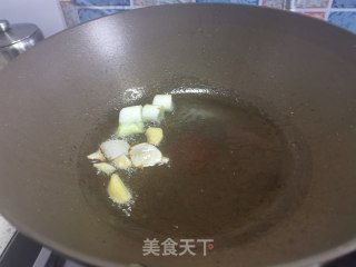 海参肉皮炒芹菜的做法步骤：5
