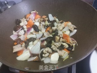 鸡肉香菇焖饭的做法步骤：8