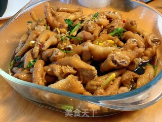 超简单柠檬陈醋鸡脚的做法步骤：1