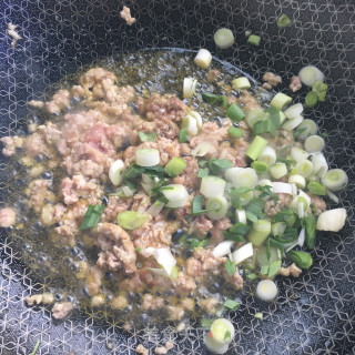 肉末蛋皮臊子饸饹的做法步骤：9