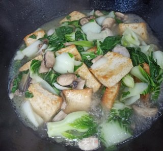 青菜蘑菇烩豆腐的做法步骤：9