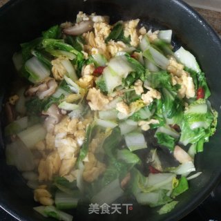 香菇奶白菜炒鸡蛋的做法步骤：8