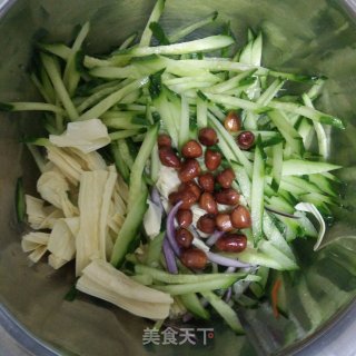 腐竹拌黄瓜的做法步骤：4