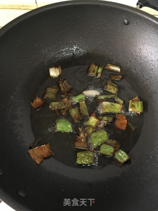 葱油手抓饼的做法步骤：2