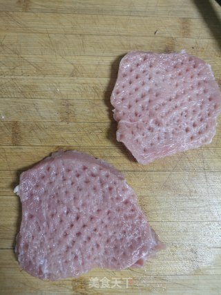 菠萝咕咾肉的做法步骤：1