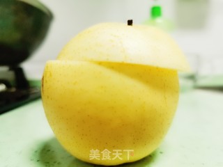 止咳化痰蜂蜜蒸梨的做法步骤：1