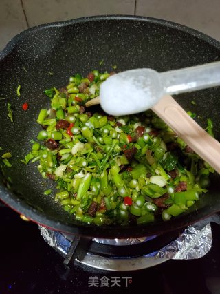 腊味炒辣菜的做法步骤：11