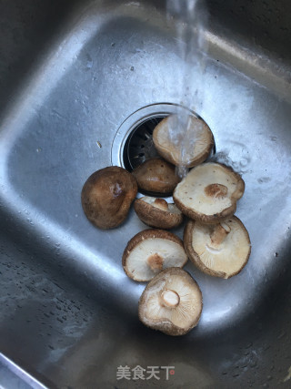 黄焖鸡米饭的做法步骤：4