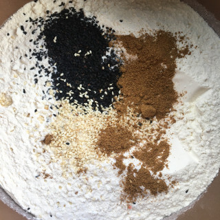 茴香小麻叶的做法步骤：2