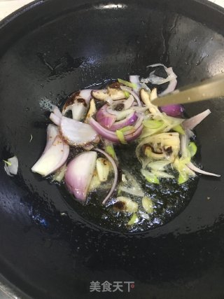洋葱炒鸡块的做法步骤：5
