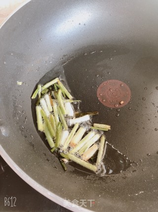 葱油面的做法步骤：1