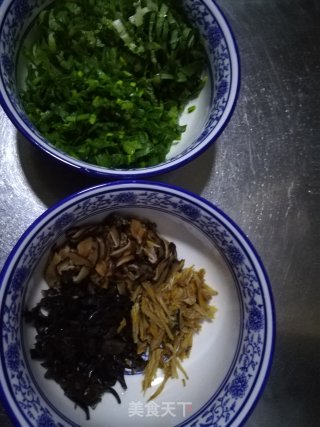 酸汤水饺的做法步骤：4