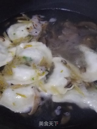 酸汤水饺的做法步骤：9
