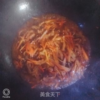 鱼香肉丝盖饭的做法步骤：10