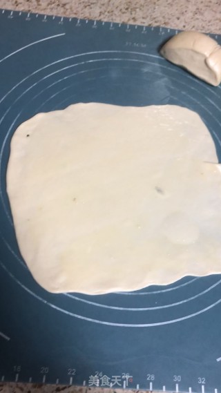 韭菜鸡蛋卷的做法步骤：4